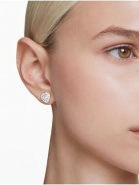 Ariana x Swarovski earrings